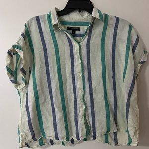 Banana Republic short sleeve button down top.